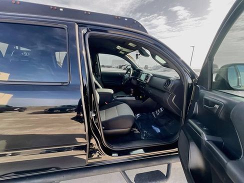 Used 2021 Toyota Tacoma TRD Sport RWD image 30