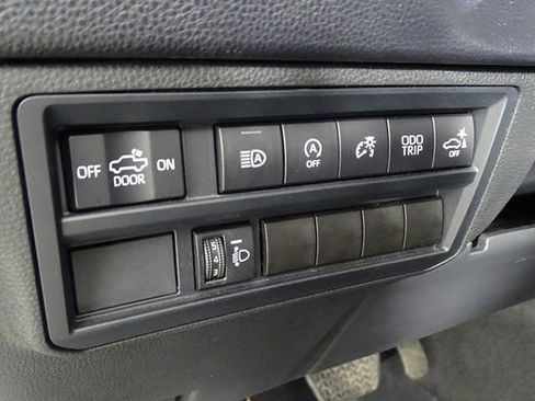 Used 2022 Toyota Tundra SR5 image 12