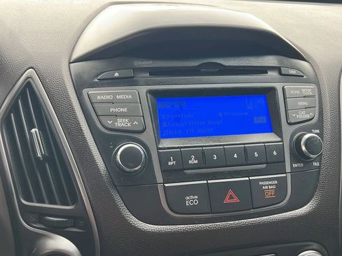 Used 2015 Hyundai Tucson GLS image 38