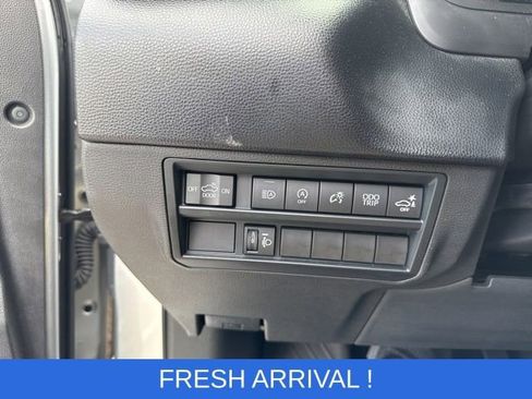 Used 2022 Toyota Tundra SR5 w/ SR5 Convenience Package image 7