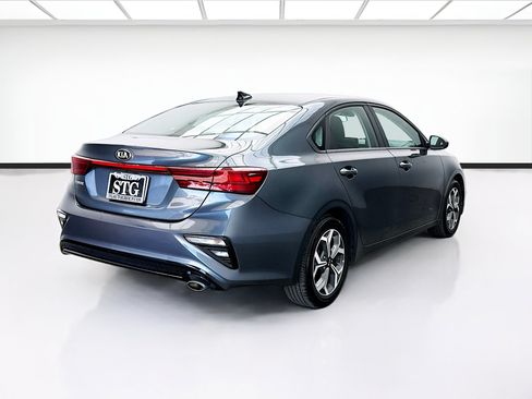 Used 2019 Kia Forte LXS FWD image 4