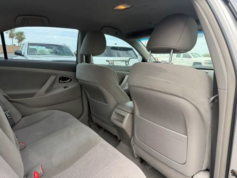 Used 2011 Toyota Camry LE FWD image 26