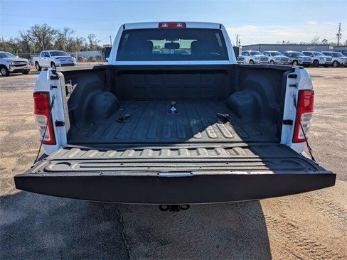 Used 2022 RAM 2500 Tradesman w/ Chrome Appearance Group image 13