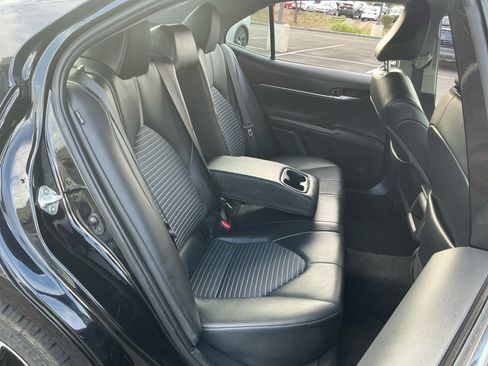 Used 2024 Toyota Camry SE image 18