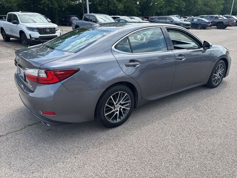 Used 2017 Lexus ES 350 w/ Luxury Package FWD image 22