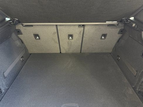 New 2025 Porsche Macan Electric image 17