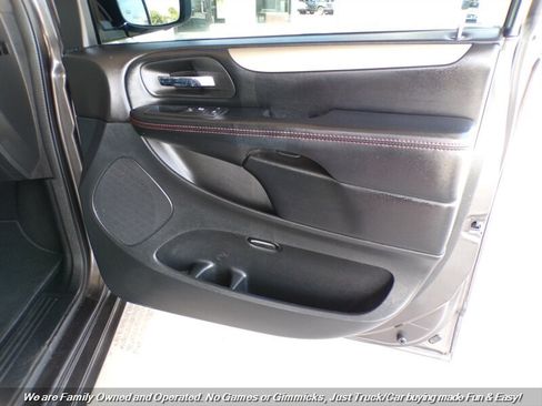 Used 2019 Dodge Grand Caravan GT FWD image 26