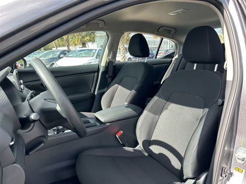 New 2025 Nissan Sentra S image 14