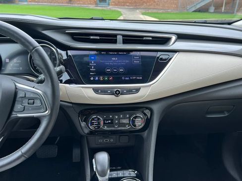 Used 2020 Buick Encore GX Essence w/ Experience Buick Package AWD/4WD image 27