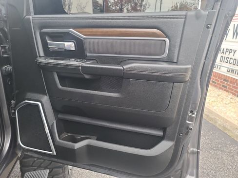 Used 2022 RAM 2500 Laramie AWD/4WD image 42