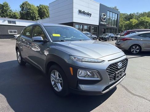 Used 2019 Hyundai Kona SE AWD/4WD image 2