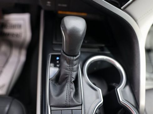 Used 2018 Toyota Camry XLE image 28