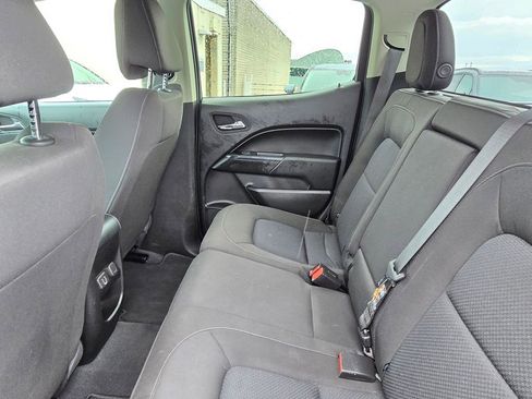 Used 2022 Chevrolet Colorado LT AWD/4WD image 16