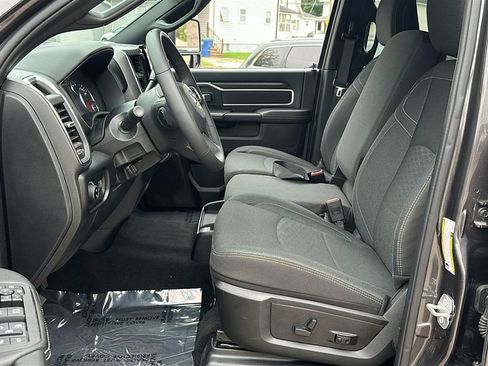 Used 2025 RAM 2500 Big Horn AWD/4WD image 16