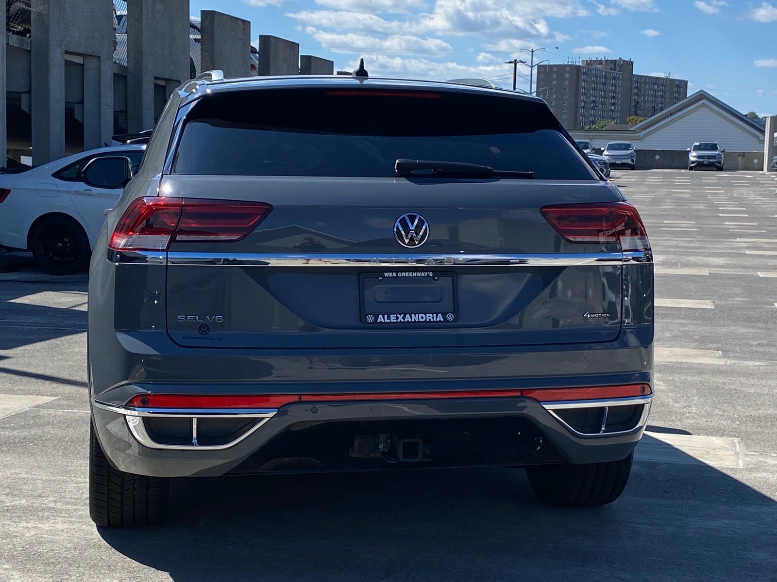 Used 2023 Volkswagen Atlas Cross Sport SEL Premium R-Line AWD/4WD image 4