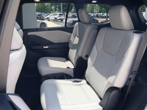 Used 2025 Lexus TX 350 AWD w/ Technology Package image 37