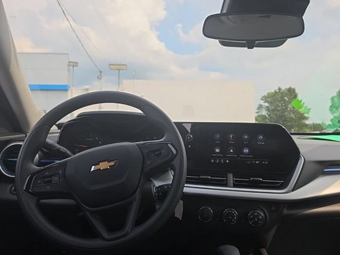 New 2026 Chevrolet Trax LS w/ LS Convenience Package FWD image 10