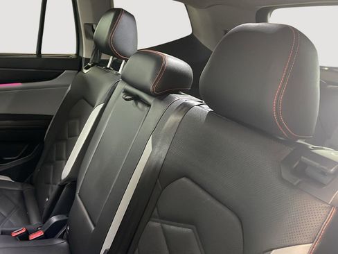 Used 2025 Volkswagen Atlas Peak Edition SE AWD/4WD image 12