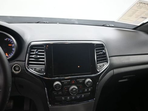 Used 2021 Jeep Grand Cherokee Laredo X image 11