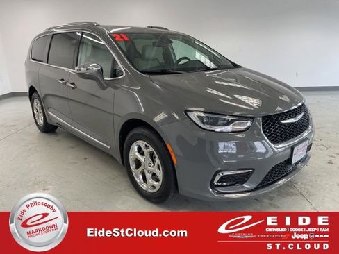 Used 2021 Chrysler Pacifica Limited w/ Premium & Safety Sphere Group AWD/4WD image 1