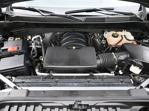 Used 2023 Chevrolet Silverado 1500 LT AWD/4WD image 8
