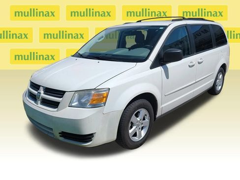 Used 2010 Dodge Grand Caravan Hero w/ Popular Equipment Group FWD image 2