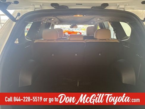 Used 2021 Hyundai Santa Fe Calligraphy image 8