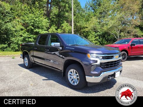 Used 2022 Chevrolet Silverado 1500 LT AWD/4WD image 8