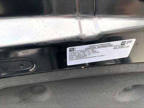 Used 2023 GMC Terrain SLE w/ Driver Convenience Package image 35