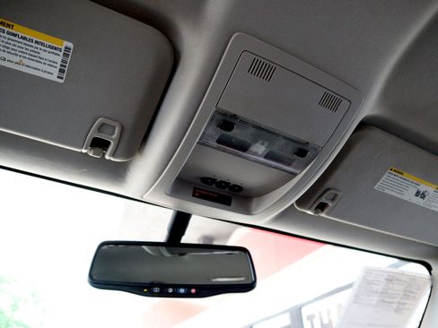 Used 2014 GMC Yukon SLT image 46