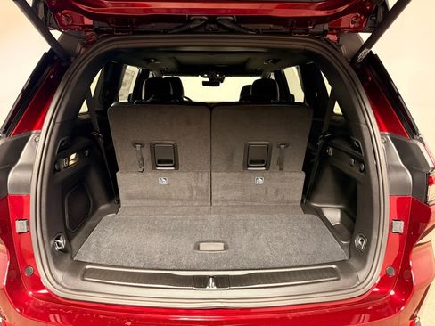 New 2025 Jeep Grand Cherokee L Limited w/ Luxury Tech Group II AWD/4WD image 15