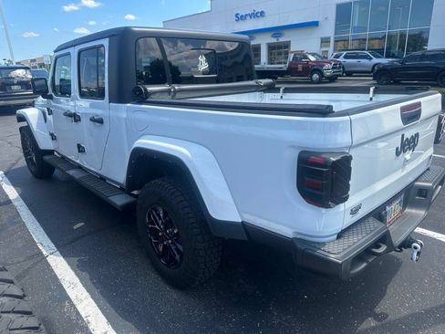 Used 2022 Jeep Gladiator Sport AWD/4WD image 15