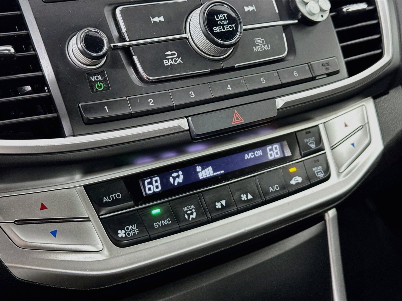 Used 2015 Honda Accord Sport image 17