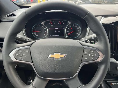 Used 2023 Chevrolet Traverse LT w/ Rear Camera Mirror Package image 16