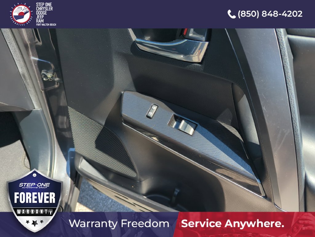 Used 2018 Toyota RAV4 SE w/ Power Extra Value Package FWD image 35