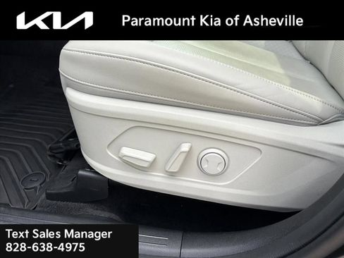 Used 2025 Kia Sorento EX w/ Panoramic Sunroof Package AWD/4WD image 19