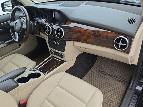 Used 2013 Mercedes-Benz GLK 350 4MATIC image 30