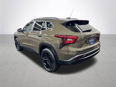 Used 2024 Chevrolet Trax ACTIV image 4