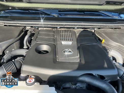 Used 2025 Lexus GX 550 w/ Accessory Package (2T) AWD/4WD image 21