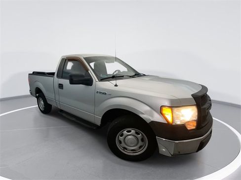 Used 2013 Ford F150 XL w/ Mid Equipment Group image 1