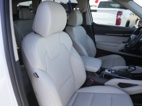 Used 2023 Kia Telluride S image 19
