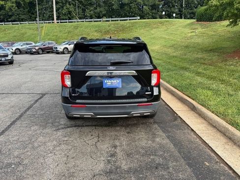 Used 2020 Ford Explorer XLT w/ Equipment Group 202A AWD/4WD image 6