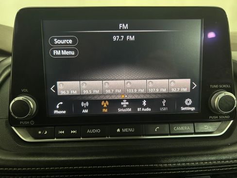 Used 2021 Nissan Rogue SV FWD image 11