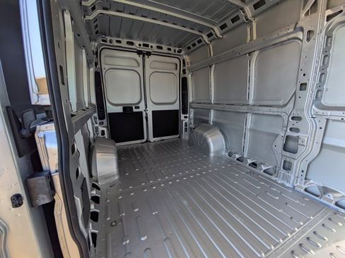 New 2026 RAM ProMaster 2500 w/ Quick Order Package 22G SLT image 12