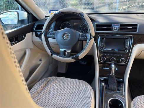 Used 2014 Volkswagen Passat TDI SEL Premium image 23
