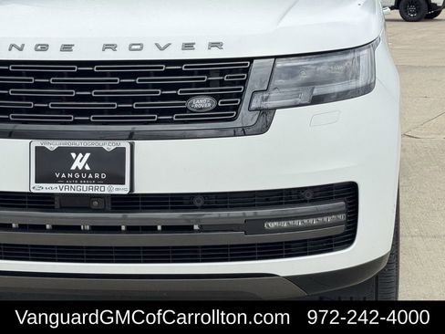 Used 2025 Land Rover Range Rover SE AWD/4WD image 9