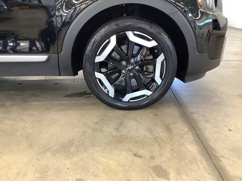 Certified 2023 Kia Telluride S w/ S Sunroof Package AWD/4WD image 15