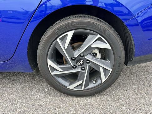 Used 2025 Hyundai Elantra Sport FWD image 8