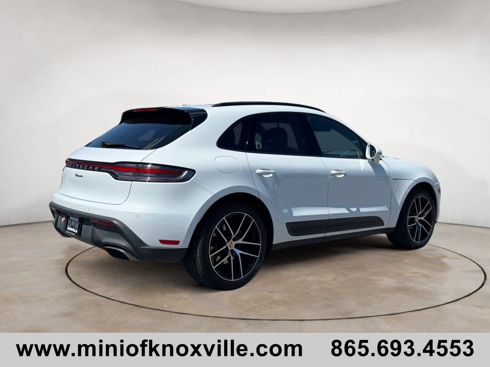 Used 2024 Porsche Macan AWD/4WD image 3
