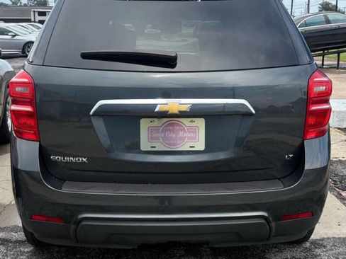 Used 2017 Chevrolet Equinox LT w/ Convenience Package image 9